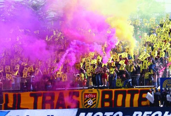 Засилени полицейски мерки за сигурност преди Локо-Ботев