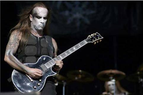 ЕК: Полша да позволи на творците да шокират 