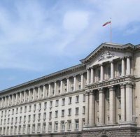 Учените на протест пред Министерския съвет