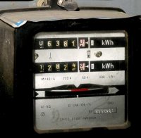 Удариха  и електричар със 700 лв. сметка за ток