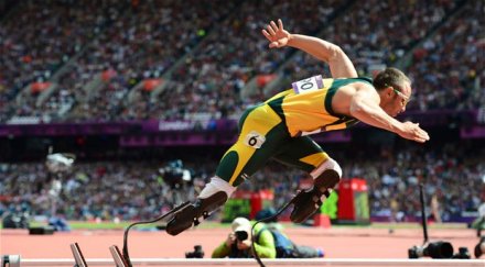 шок ужас бързият човек без крака застреля приятелката