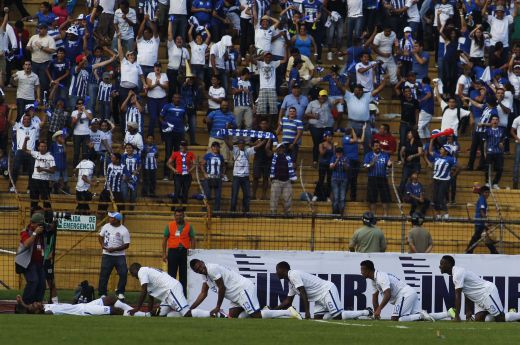 Два трупа след дербито на Хондурас