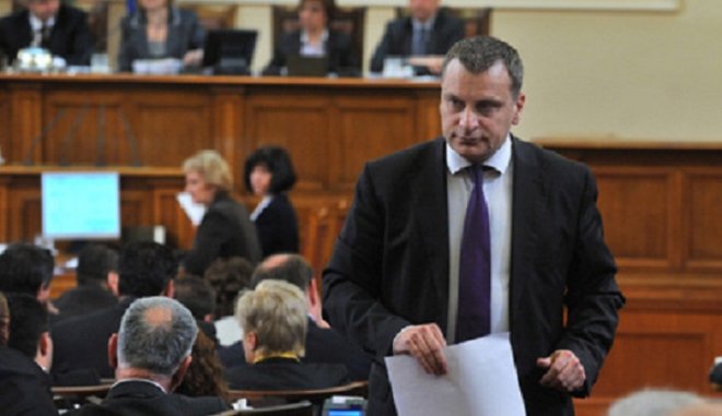 БСП събира подписи за изслушване на Буда във вътрешната комисия