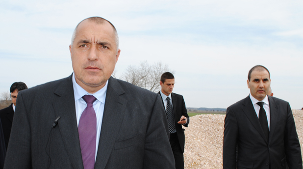 Селянин заплаши Бойко с бомба