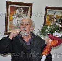 Актьор-художник събра петима кметове и една кметица на изложбата си