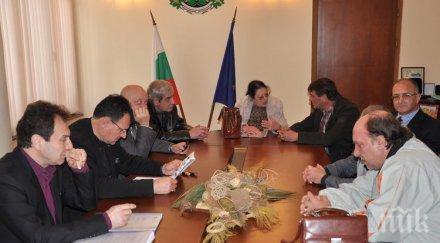 болнични шефове хасковско скочиха министър петър москов