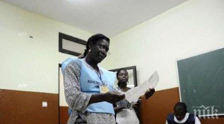 президентът ангола напусне поста близо годишно управление