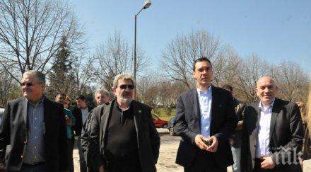 доайенът самолетните компании нас чества юбилей