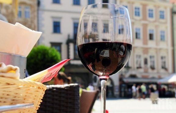 Мъж опита да убие брат си за шише вино