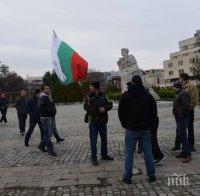 Полицаи протестираха пред паметника на Левски в Кърджали, на 17 март тръгват за София