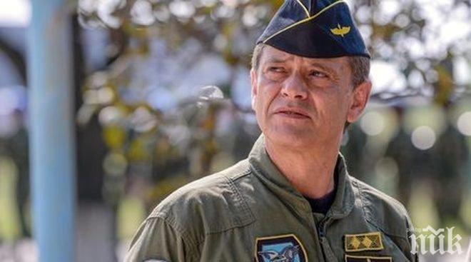 Началникът на отбраната Константин Попов е предложен за удостояване със звание генерал