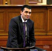 Станислав Иванов от ГЕРБ: Радан Кънев не иска да излезе от властта заради облагите! Премиера не знаеше за декларацията