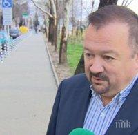 Наш чиновник кандидатства за Гинес - четири пъти уволняван, три пъти връщан на работа