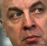 Забраниха на Наско Сираков да пуши като комин