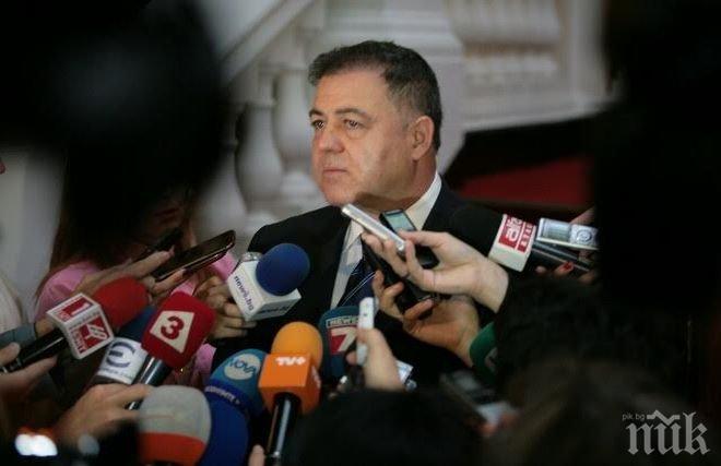 УЖАСЕН СКАНДАЛ! 
Лъсна скритата връзка Ненчев - Терем - Радан! Българската армия се превърна в куче - касичка на ДСБ!