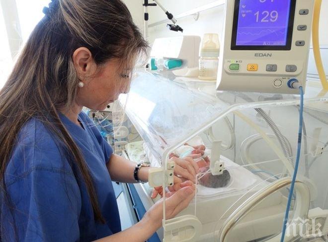 Спасиха родилка с тежка диагноза и бебето й в Бургас