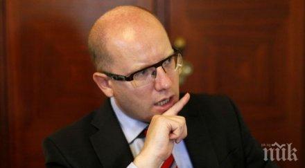 чешкият министър председател неделя мигрантите бъдат връщани