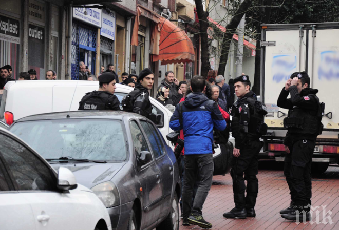 Потресаващо! Вижте последните мигове на атентатора, потопил за пореден път Истанбул в кръв (видео 18+)
