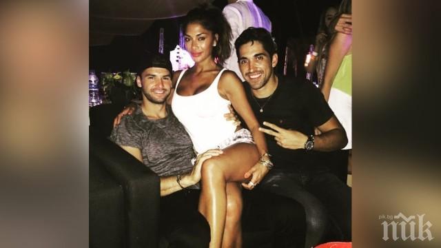 Очите на Никол блестят заради Гришо, певицата обясни за вирнатото си дупе