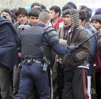 „Фронтекс“ иска 1500 полицаи за връщането на бежанци от Гърция в Турция