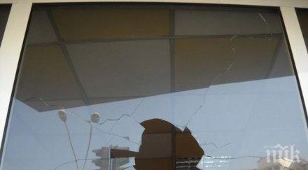 деца разбиха обраха три магазина асеновград