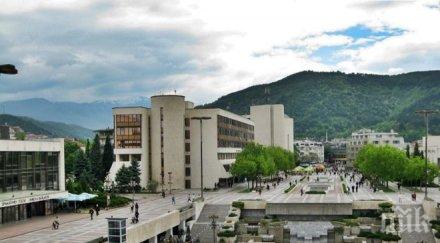 бисер михайлов решение изграждане бежански лагери област благоевград