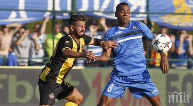 Халф на Левски отпадна от сметките на Клуйверт