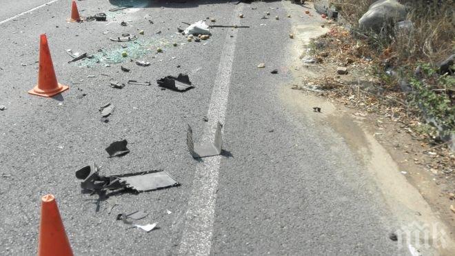 Камион и автобус се сблъскаха в Казанлък