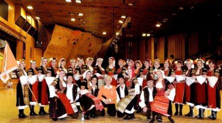 фолклорен ансамбъл родолюбие спечели награда автентична група фестивала хоро вие извива