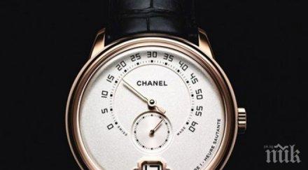 000 долара часовник злато