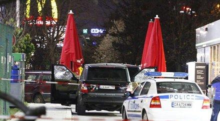 извънредно пик вижте ексклузивни снимки престрелката столицата надупчиха джипа сводника митко русия