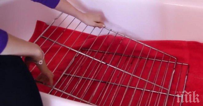 Искаш скарата на фурната ти да блести? Този трик ще направи това възможно!