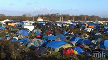 париж 800 000 мигранти либия готови влязат европа