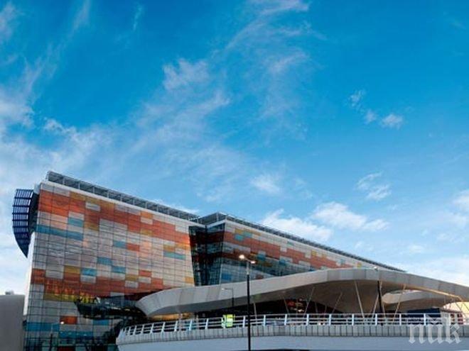 Евакуация и на летище Ереван, търсят бомба