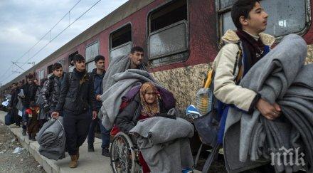 гърция извозва автобуси мигрантите идомени приемните центрове