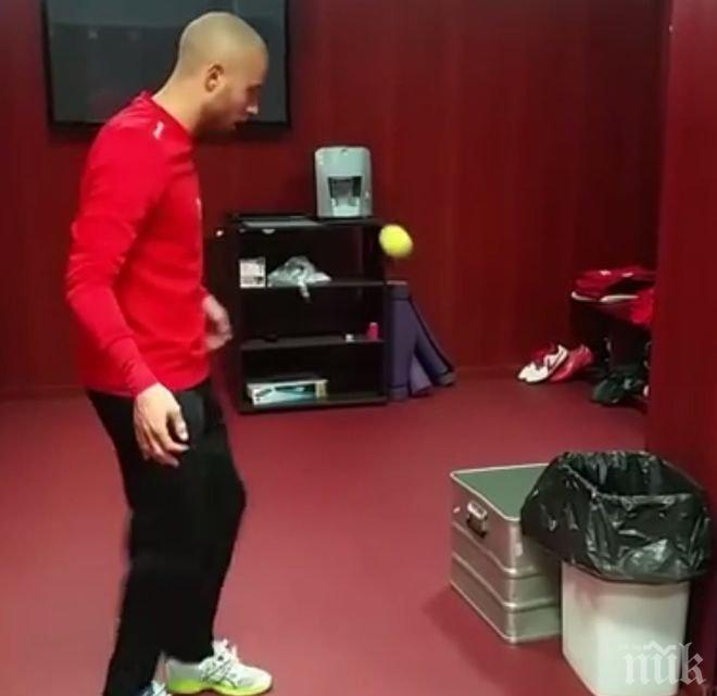 Звезда на ЦСКА показва футболни умения с тенис топка (видео)