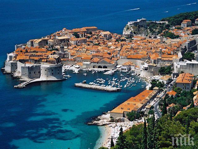 Спецакция в Черна гора! Арестуваха 55 нелегални руснаци 