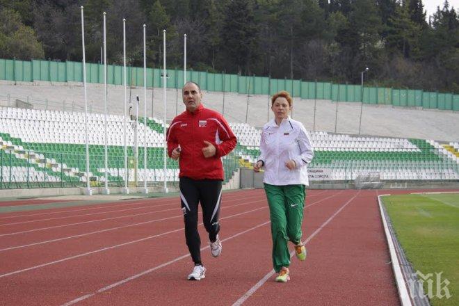 Цветан Цветанов направи 10 обиколки на стадион „Берое“ по време на сутрешния си крос в Стара Загора (снимки)