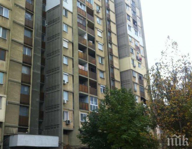 Ужас! Цепят се още сгради в Русе