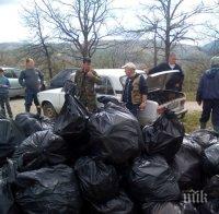 Любители риболовци организираха акция за почистване на язовир „Йовковци“