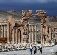 Ето я освободената Палмира! Вижте как изглежда древният град, сниман от руски дрон! (уникално видео)