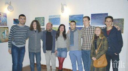 художник предоставя ателието изложба свои ученици