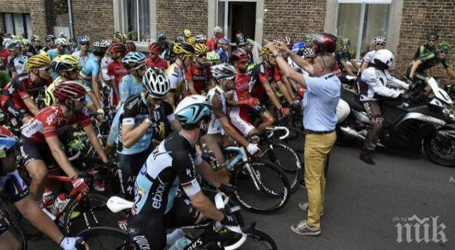 Ужас! Колоездач почина след удар с мотоциклет