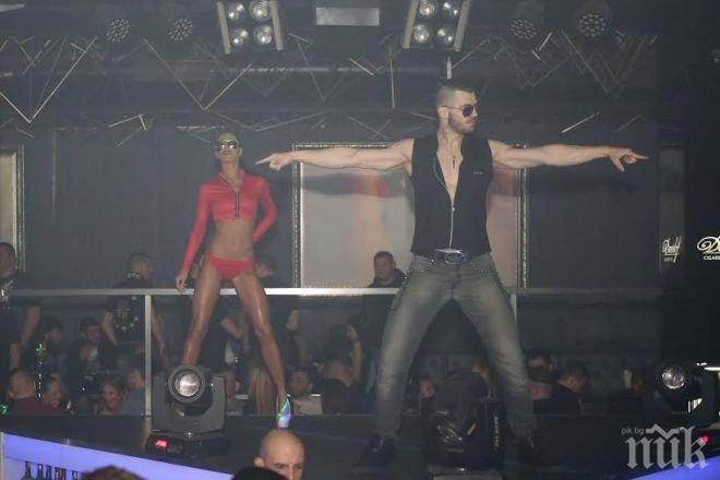 Тити Папазов и волейболната звезда Ники Николов празнуваха в Клуб 33 (снимки)