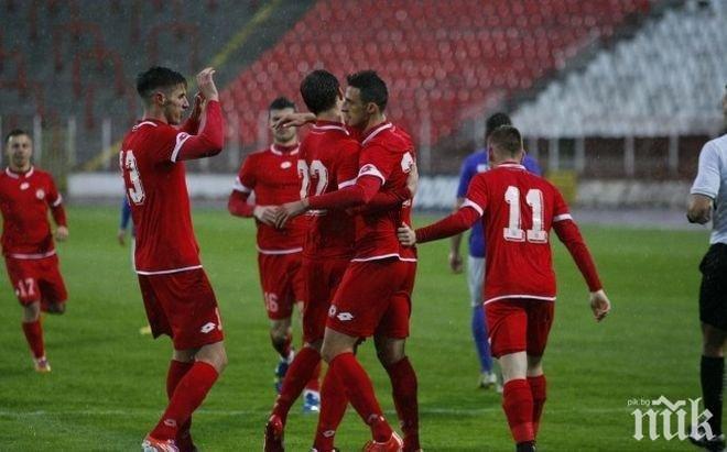 Пореден спектакъл на червените, разбиха София 2010 с 5:1