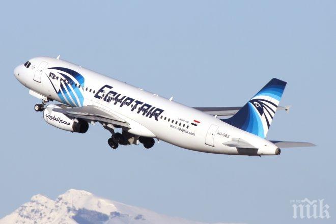 На борда на отвлечения самолет на „EgyptAir“ има осем граждани на Великобритания и десет американеца