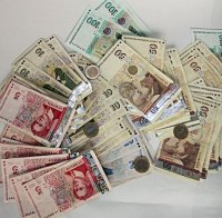 Откраднаха 670 лв. от дома на дядо