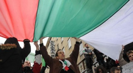 бой арестувани протеста столичани сядат земята обновена