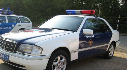 полицията задържа десетима дома руски опозиционер