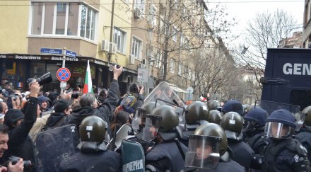 българия революция властта медиите мълчат снимки